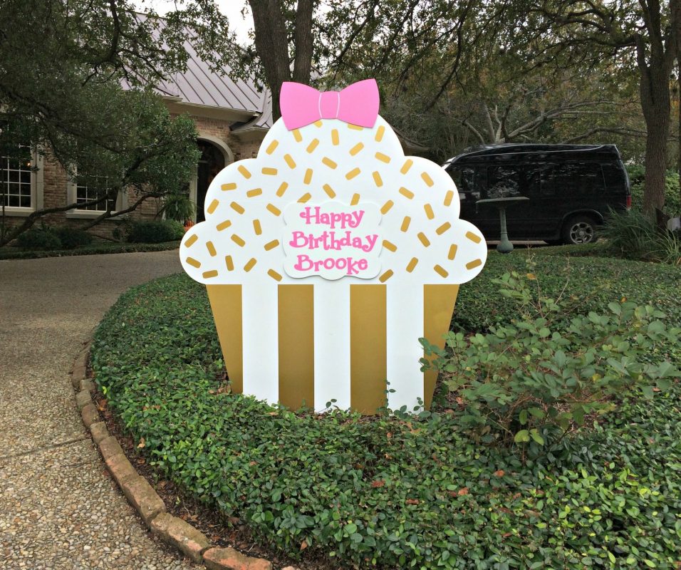 baby and birthday yard signs Lakewood, CA Orange County Storks